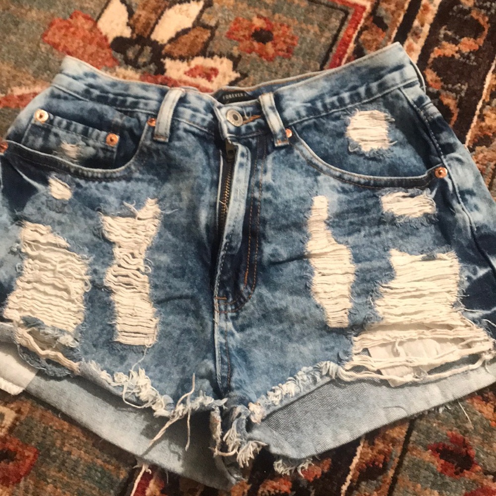 Shorts size US S